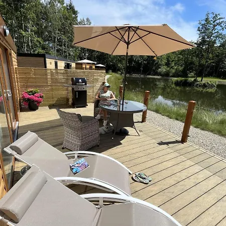 Cedar Boutique Lodge-Dog Fishing And Spa Access York Exterior photo